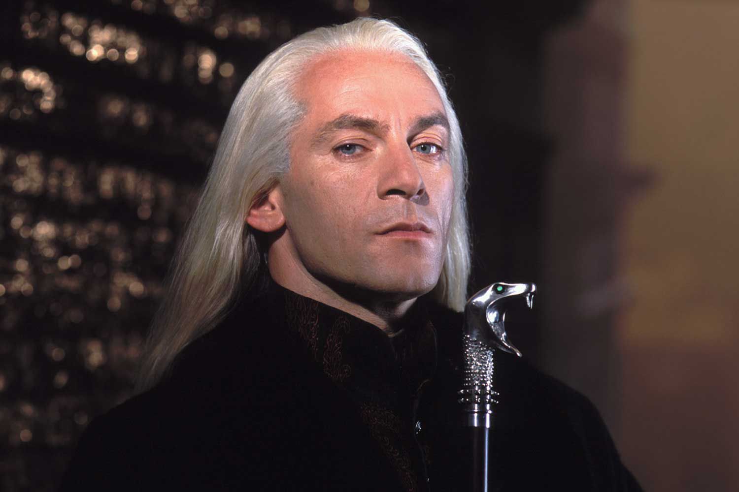 « Madame, arrêtez, s'il vous plaît. Il y a des enfants partout » : Lucius Malfoy a supplié une fan d'Harry Potter d'arrêter ses obscénités