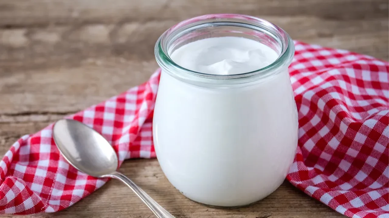 Vous en mangez tous, mais ce yaourt très populaire vous met en danger selon 60 millions de Consommateurs