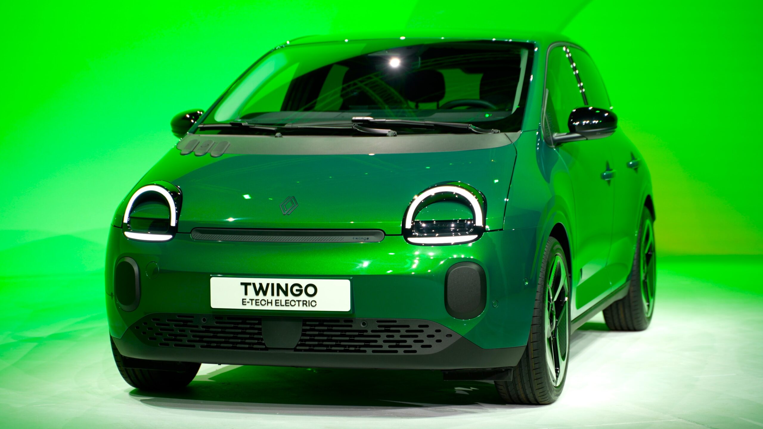 « Moins cher qu’un modèle chinois » : la première voiture électrique à moins de 20 000 euros pourrait être faite par Renault