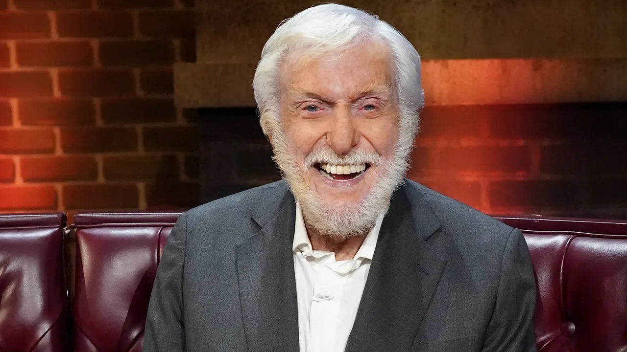 À 100 ans, Dick Van Dyke révèle le secret approuvé par la science de sa longévité