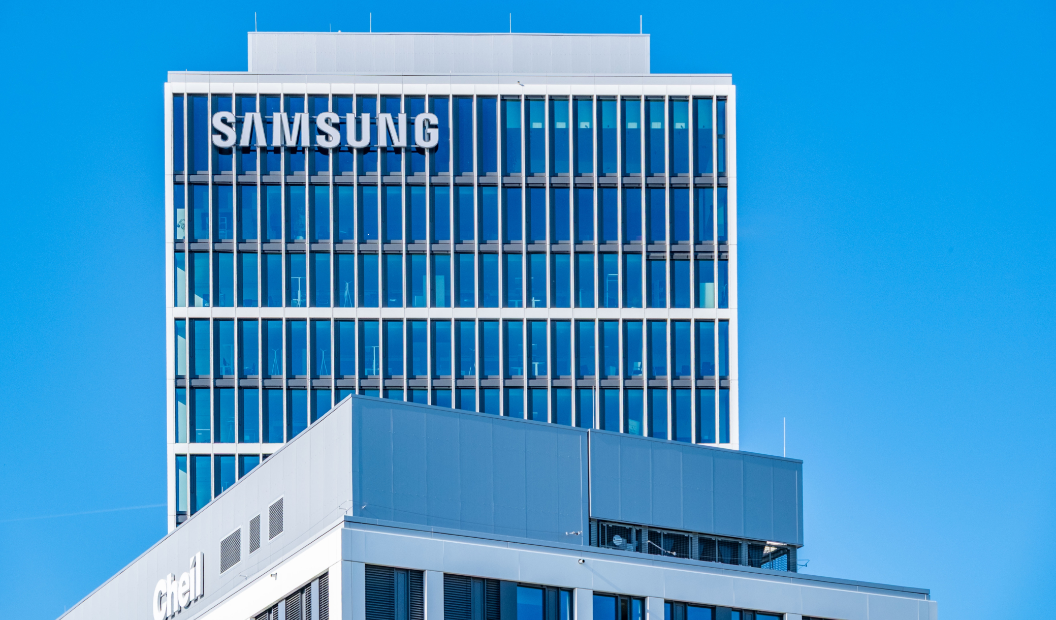 78 000 employés de Samsung ont menacé de faire grève : ils vont finalement toucher 290 000 € chacun grâce aux profits de l'IA