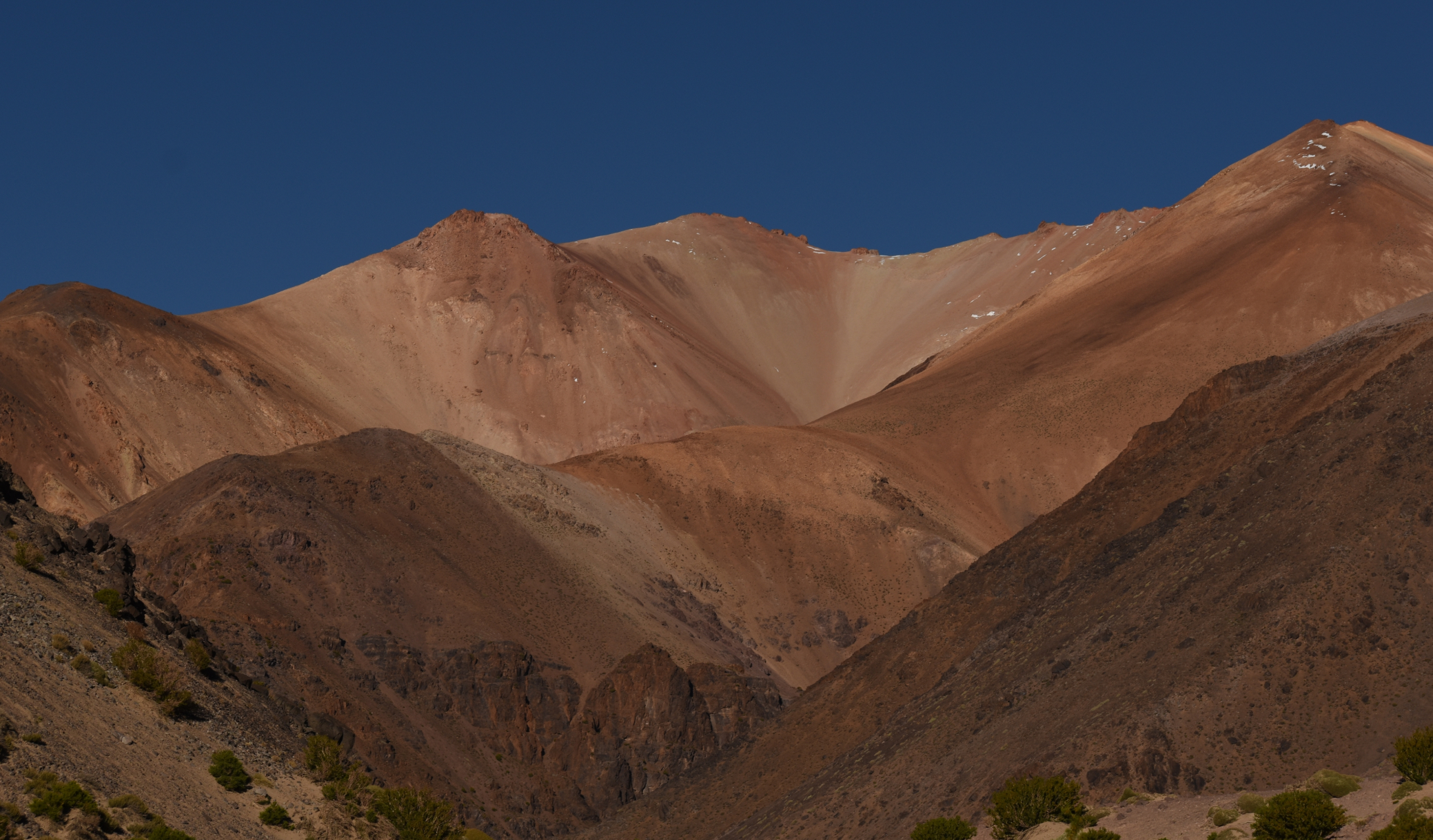 L'Argentine va construire une ville modulaire en pleine Andes : les travailleurs locaux découvrent qu'ils ne sont pas prioritaires à l'embauche