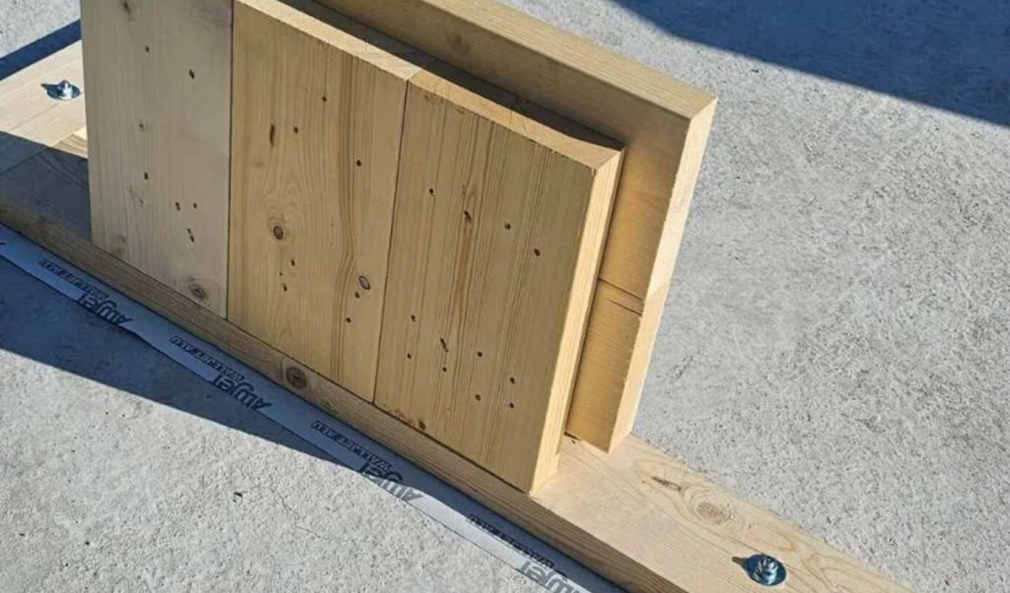 Ni briques ni ciment : cette invention de NiTO Holzstein permet de bâtir une maison en 7 jours, les maçons n'en reviennent pas
