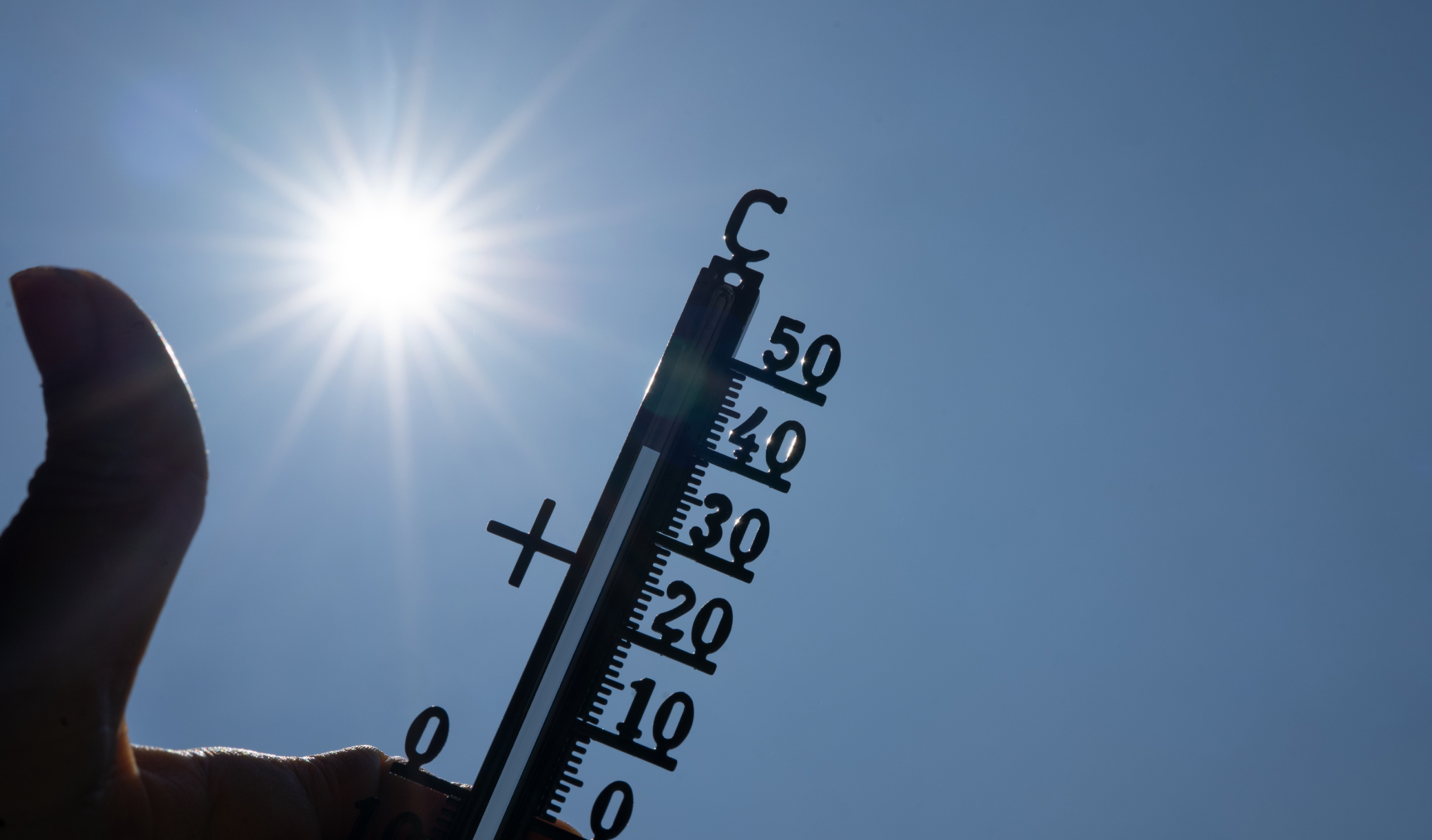 Pourquoi l'épisode de chaleur de cette semaine en France n'a rien à voir avec celui de fin mai : les météorologues sont en alerte