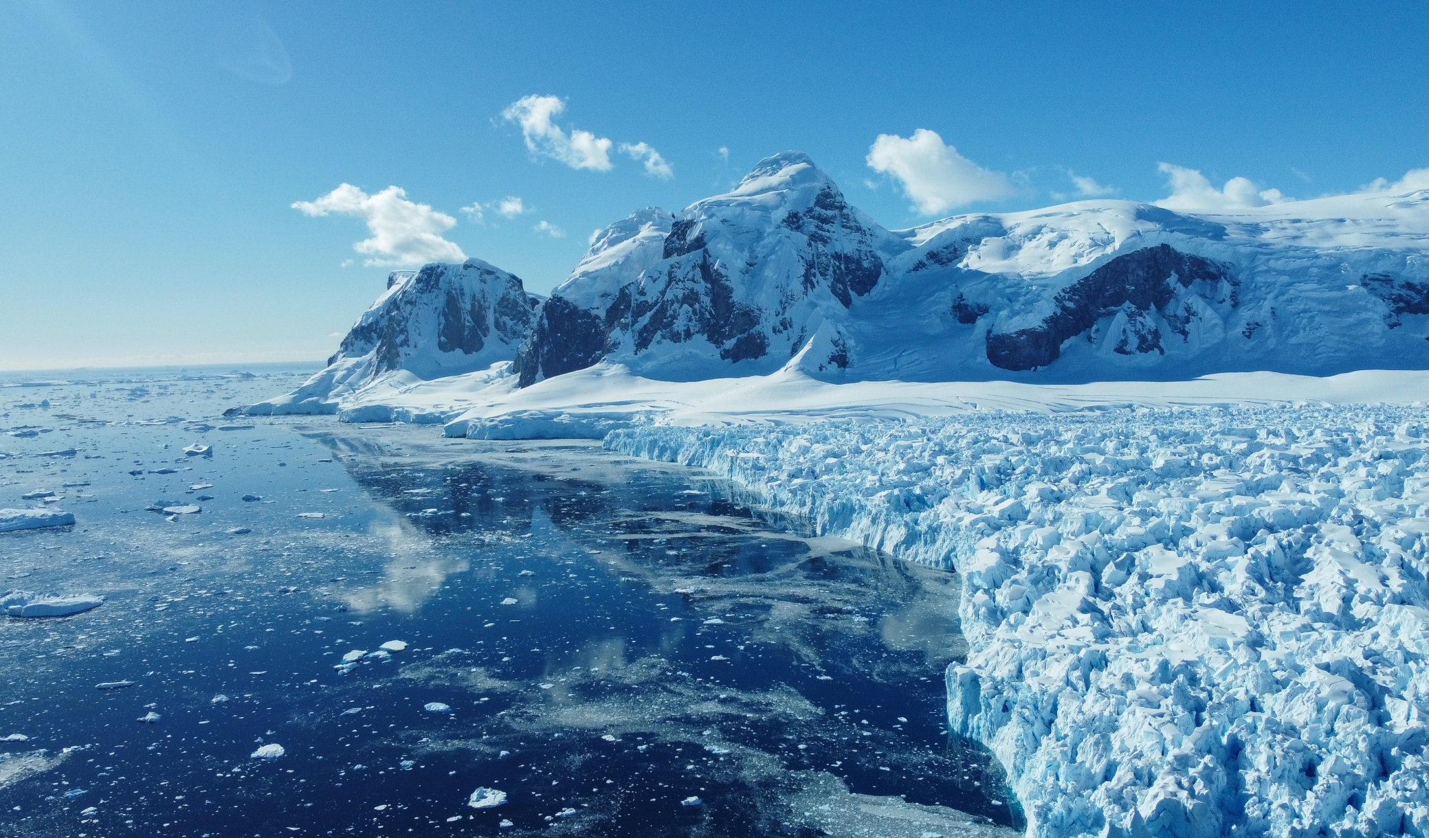 Cette structure géologique grande comme un continent dormait sous 3 km de glace en Antarctique : les géologues n'en reviennent pas