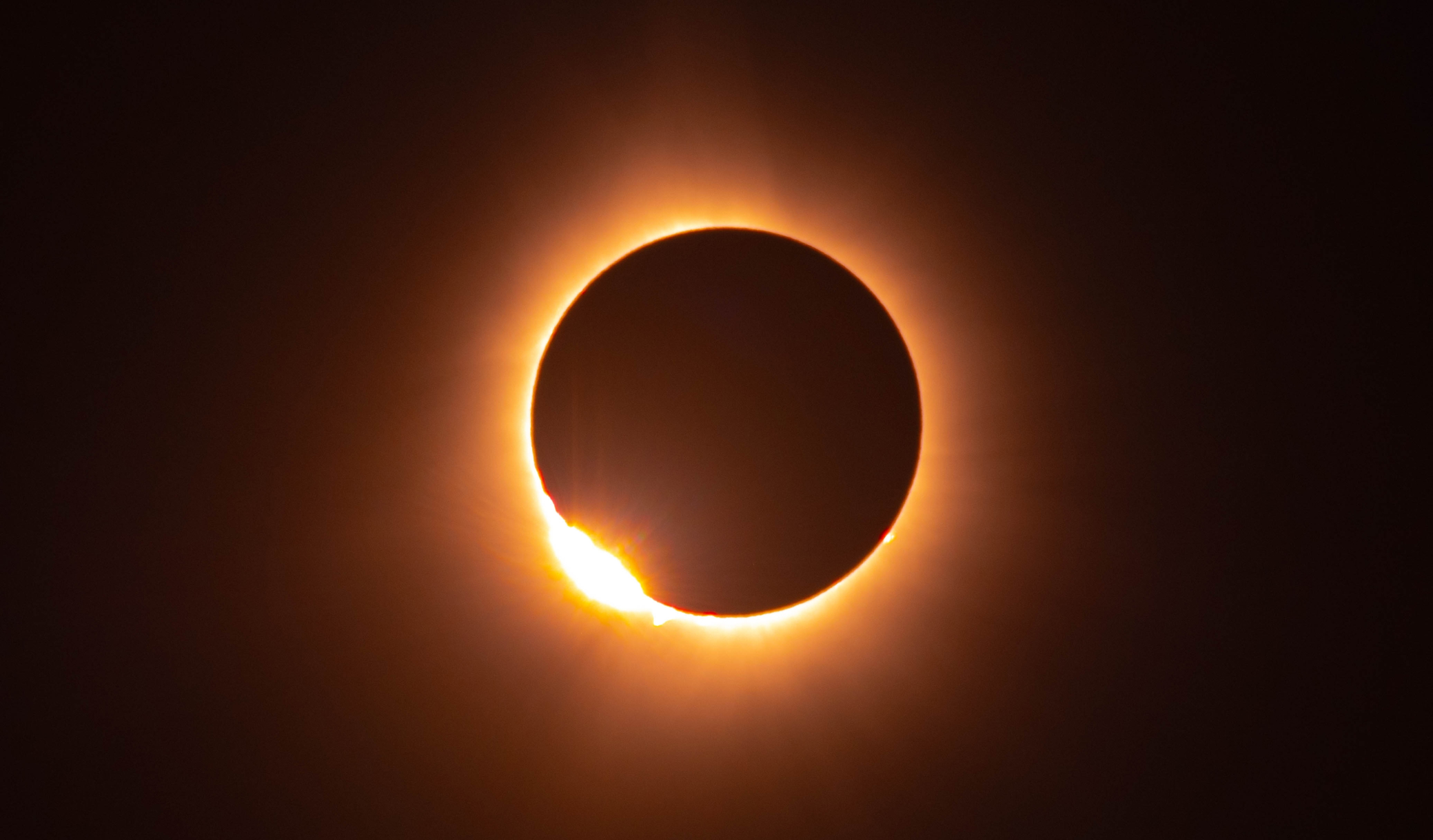 Les scientifiques confirment : la plus longue éclipse solaire du siècle approche et le phénomène ne se reproduira pas avant 157 ans