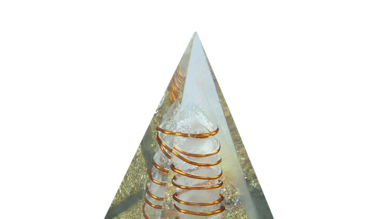 Finding Focus, Calm &amp; Good Vibes: Crystals &amp; Energy Tools That Actually Help